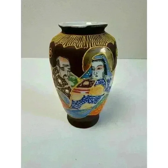 Vintage Satsuma Moriage Vase Japan Multi color 5” Signed Raised Gold Detail - Picture 2 of 9